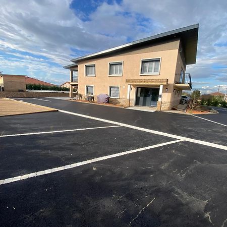 Chambre Dans Logement Partage Chez L Habitant Avec Piscine De 1 A 3 Chambres Grieges Zewnętrze zdjęcie