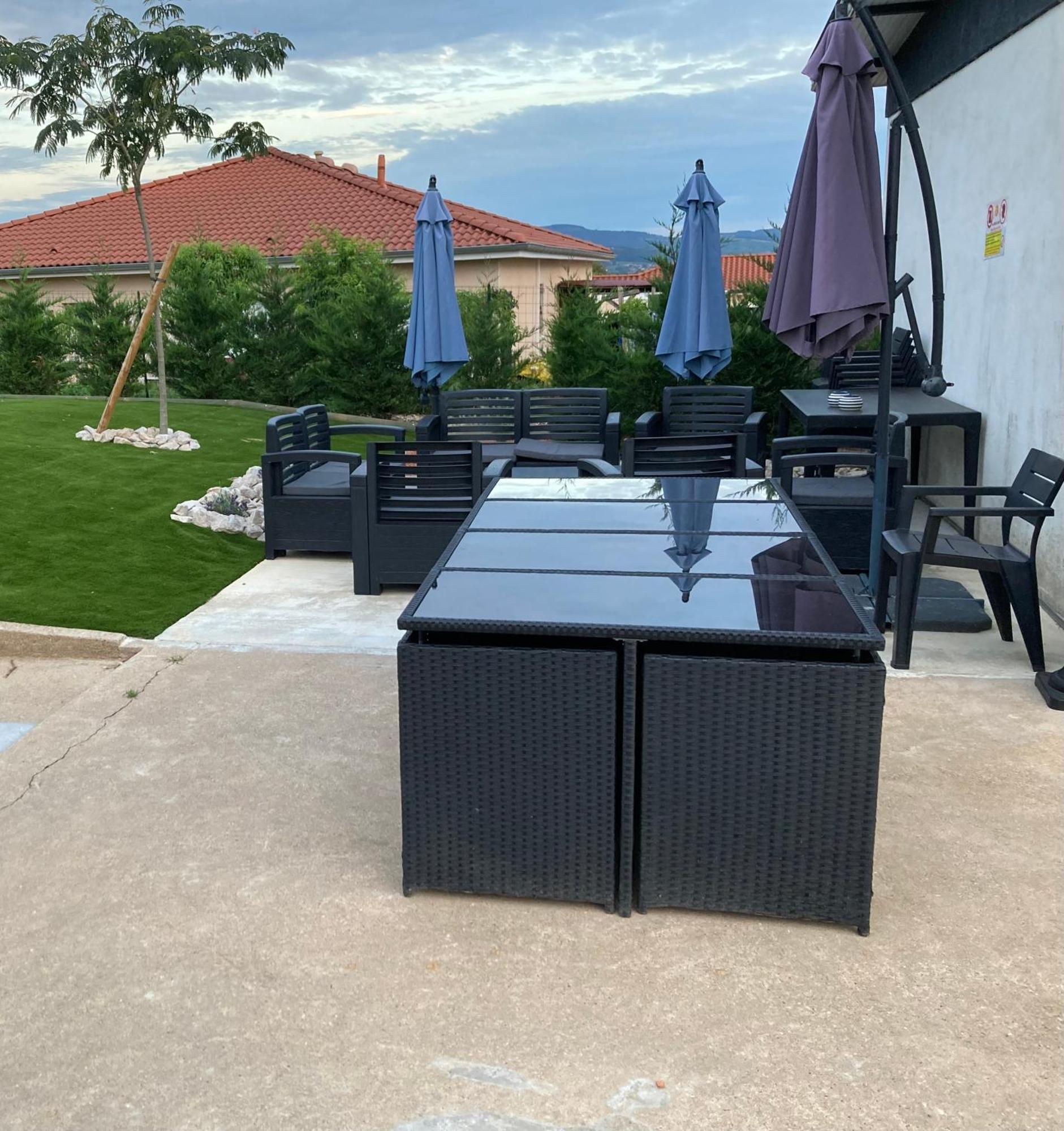 Chambre Dans Logement Partage Chez L Habitant Avec Piscine De 1 A 3 Chambres Grieges Zewnętrze zdjęcie