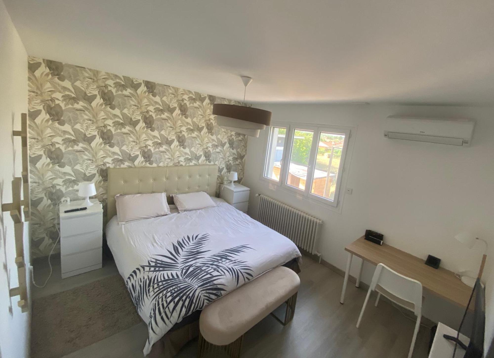 Chambre Dans Logement Partage Chez L Habitant Avec Piscine De 1 A 3 Chambres Grieges Pokój zdjęcie