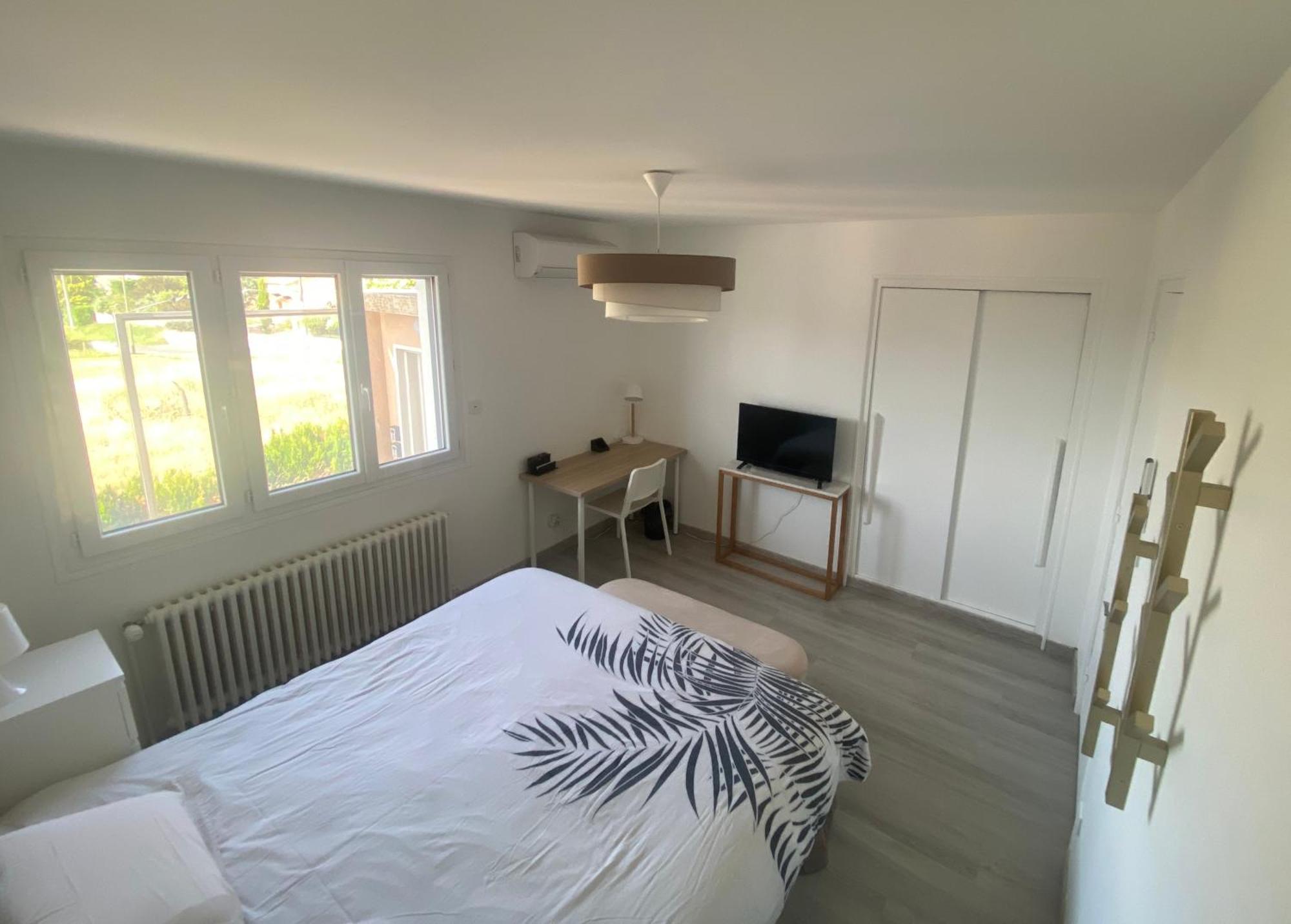 Chambre Dans Logement Partage Chez L Habitant Avec Piscine De 1 A 3 Chambres Grieges Pokój zdjęcie